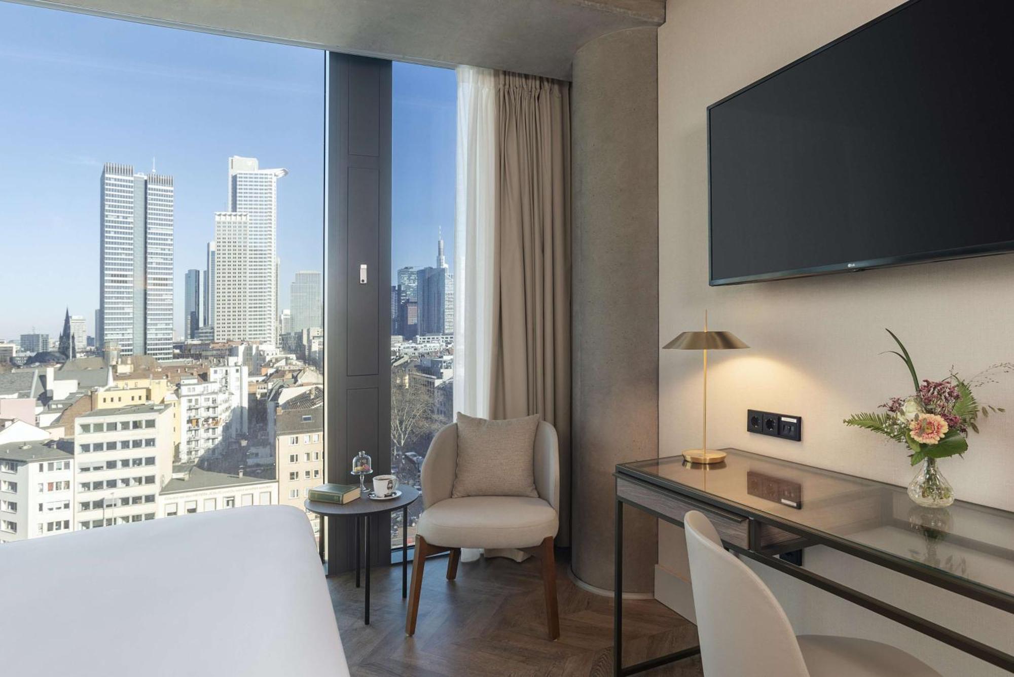 Nh Collection Frankfurt Spin Tower Hotel Frankfurt am Main Bagian luar foto