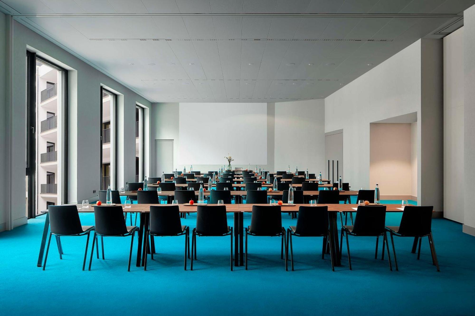 Nh Collection Frankfurt Spin Tower Hotel Frankfurt am Main Bagian luar foto