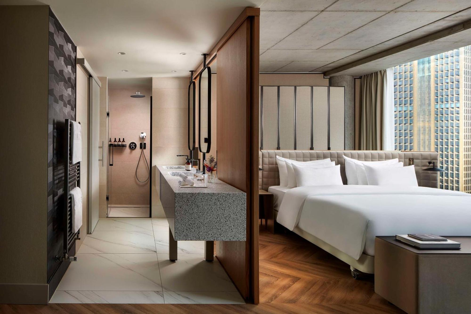 Nh Collection Frankfurt Spin Tower Hotel Frankfurt am Main Bagian luar foto