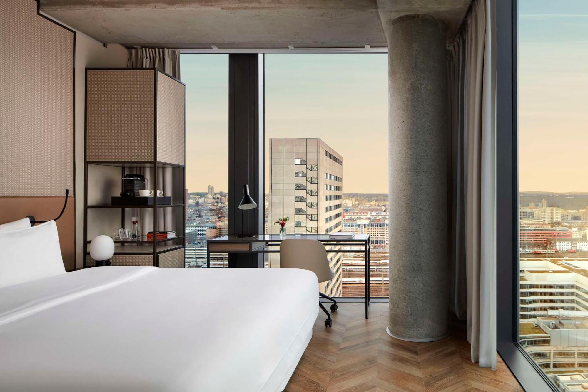 Nh Collection Frankfurt Spin Tower Hotel Frankfurt am Main Bagian luar foto